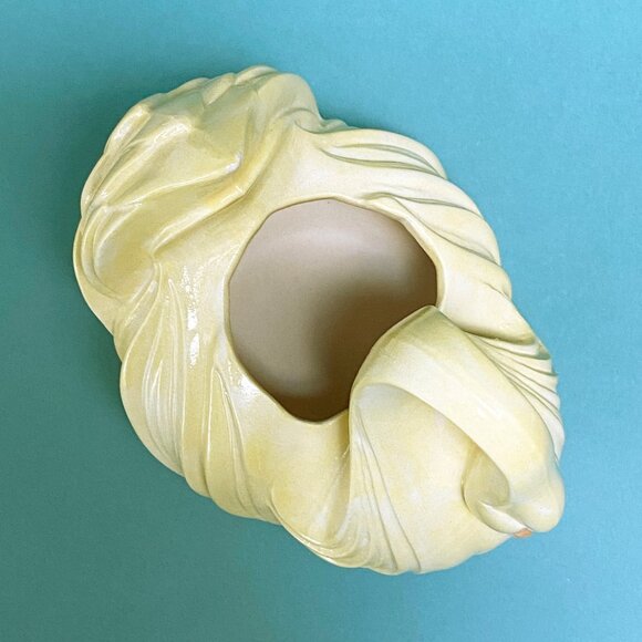 Beautiful Small Yellow Ceramic Vintage Swan Bowl - Swan Planter - Farmhouse - Picture 6 of 8